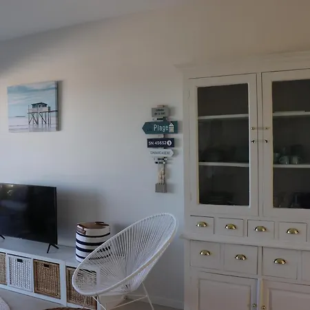 Roof Sea View Апартаменты *